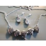 AVON ezüstözött, mágneses ékszerszett (nyaklánc, fülbevaló) HILARY