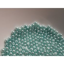   Tekla üveggyöngy, 4 mm VILÁGOSKÉK / BABAKÉK (50 db / csomag)