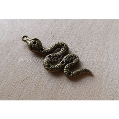 Fém medál, strasszolható - kígyó, bronz 