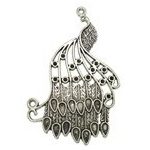 Fém medál, strasszolható - páva, ezüst színű